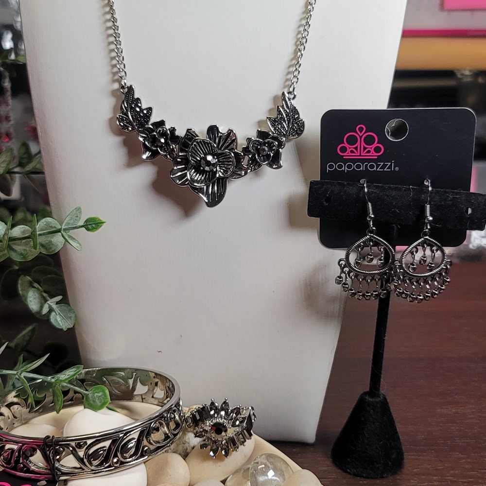 Paparazzi Black Floral Necklace and Earring Set